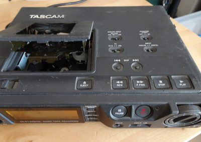 1995 Tascam Digital Audio Tape Recorder DA-P1 - 27069c38 e18b 480f 888c 6543515e1fd7